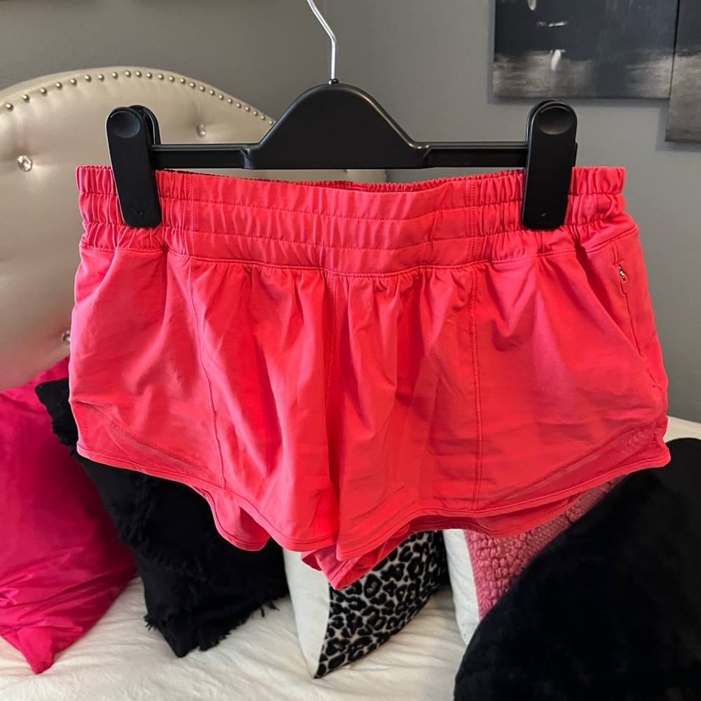 Lululemon Hotty Hot 2.5 inch